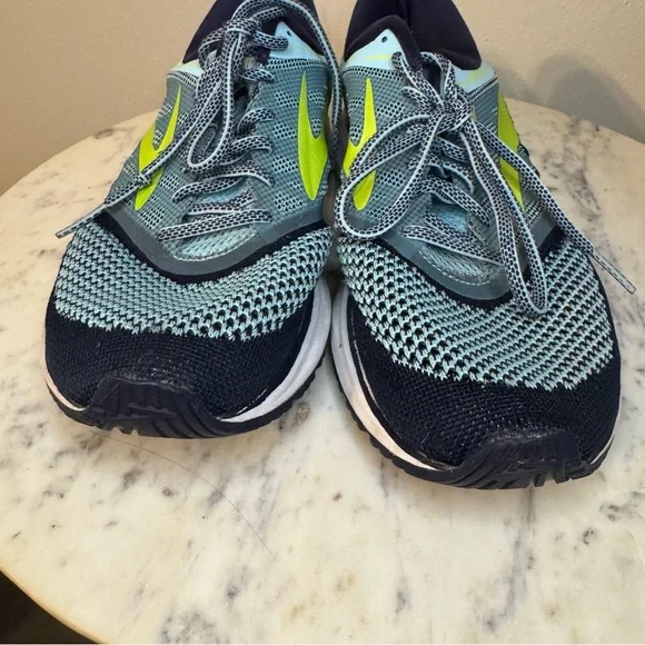 Brooks Revel Shoes Size 11 Womens
Very good condition blue green running - Picture 3 of 12